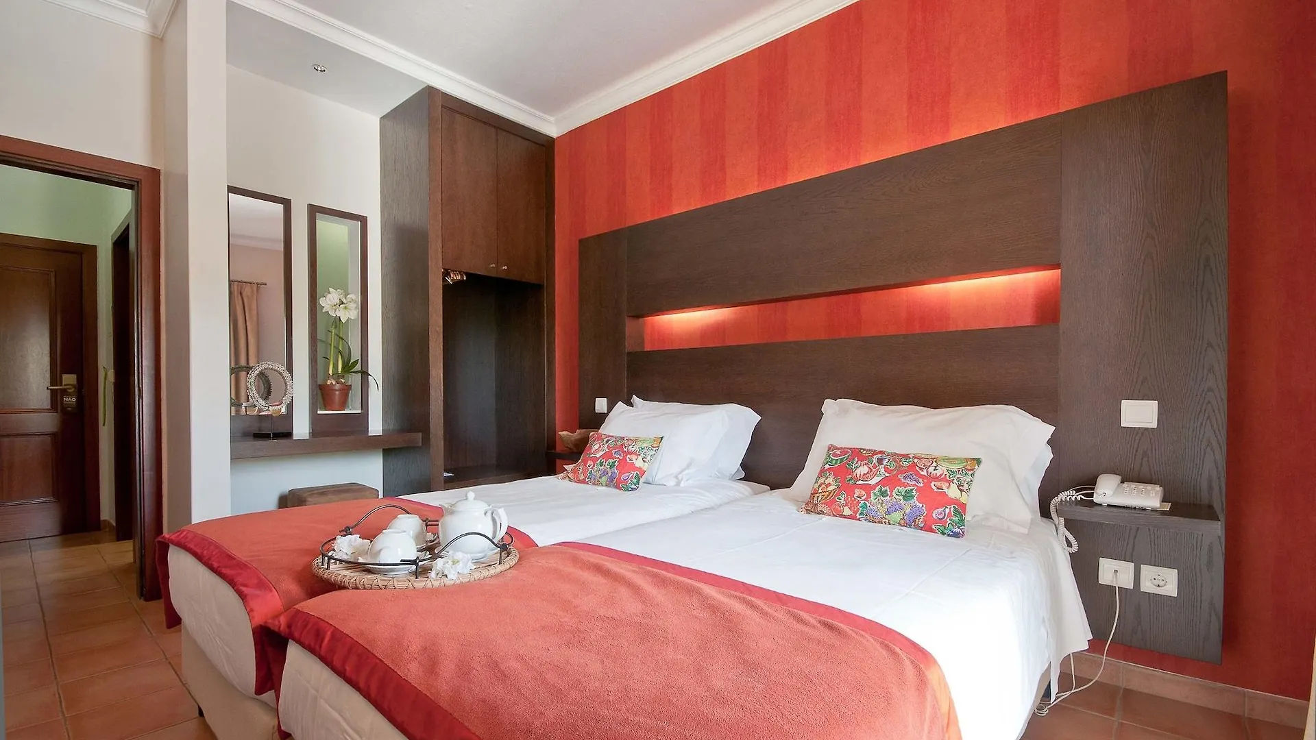Hotel Parque Das Laranjeiras 빌라모라 3*,