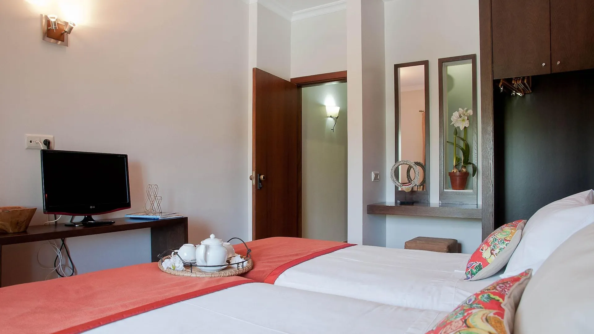Hotel Parque Das Laranjeiras 빌라모라