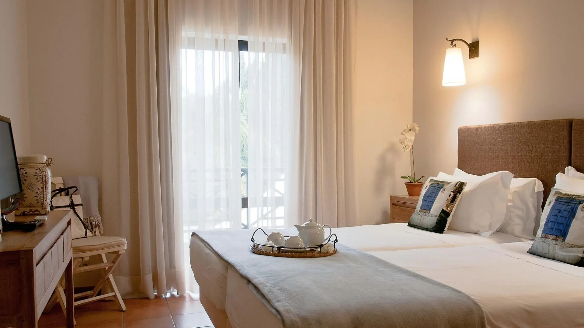 Hotel Parque Das Laranjeiras 빌라모라