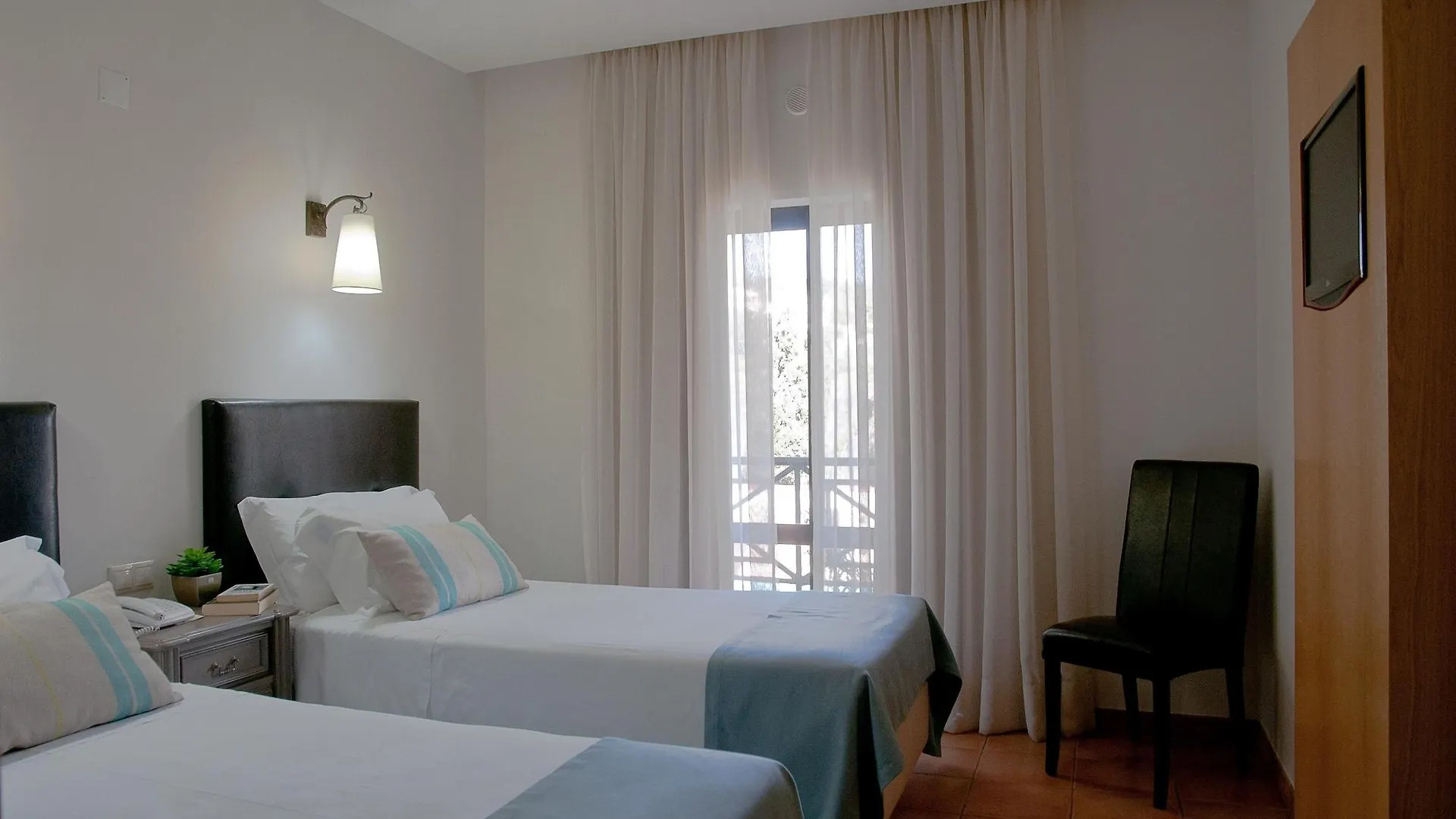 Hotel Parque Das Laranjeiras 빌라모라